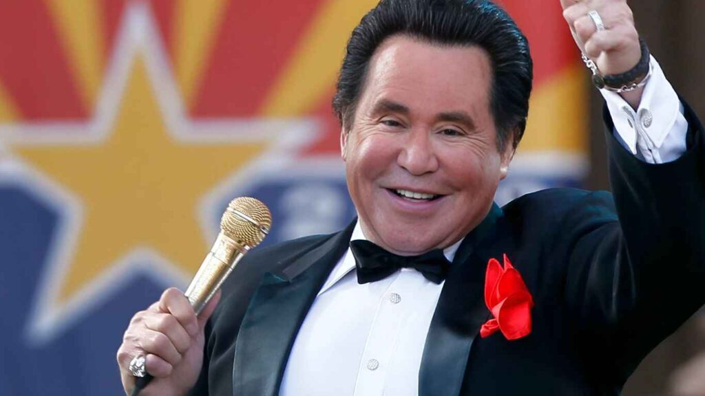 Wayne Newton's Financial Challenges and Recovery